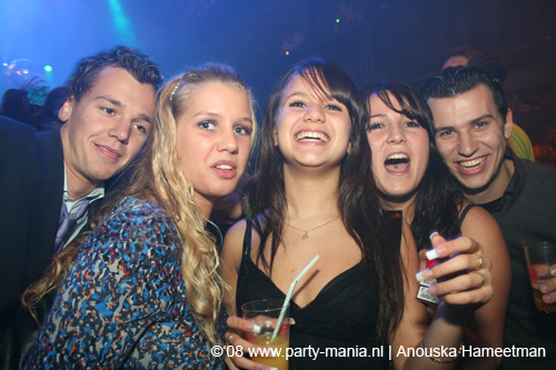 081218_0071_xxlmas_partymania