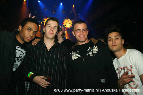 081218_0082_xxlmas_partymania