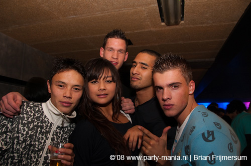 081218_107_xxlmas_partymania