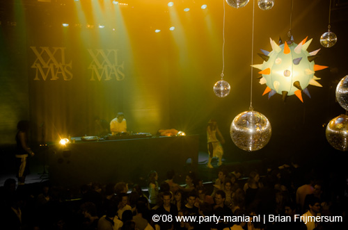 081218_112_xxlmas_partymania