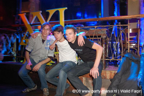 081218_049_xxlmas_partymania