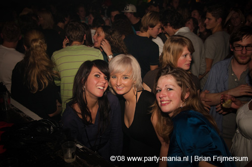 081220_073_franchise_partymania