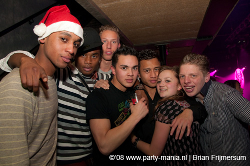 081220_081_franchise_partymania