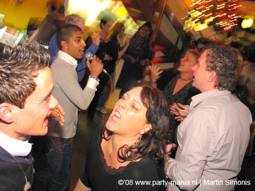 081224_082_singalong_mondriaan_partymania