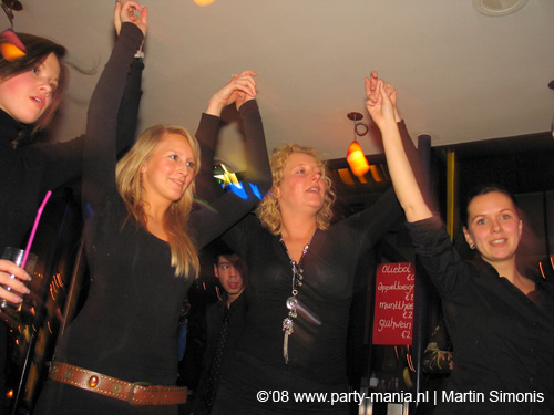 081224_120_singalong_mondriaan_partymania