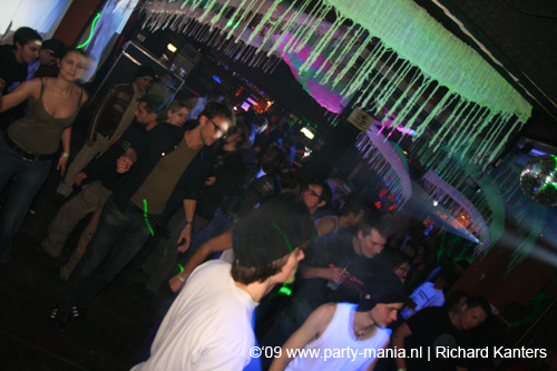 081231_067_shutupanddance_partymania