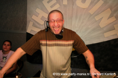 081231_068_shutupanddance_partymania