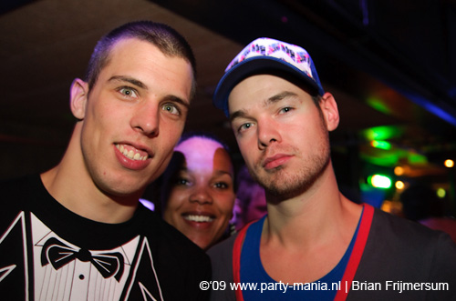 090123_068_poptrash_partymania