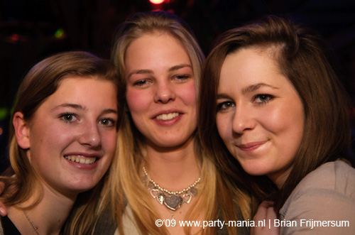 090214_076_los_partymania