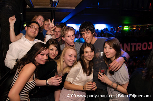 090214_089_los_partymania