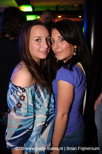 090214_101_los_partymania