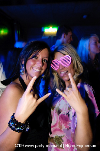 090214_106_los_partymania