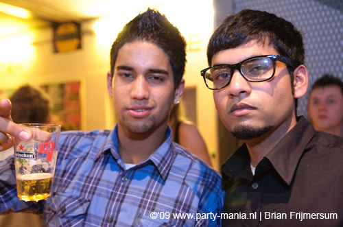 090214_120_los_partymania