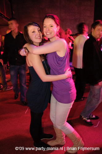 090214_125_los_partymania