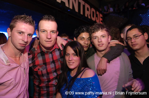 090214_132_los_partymania