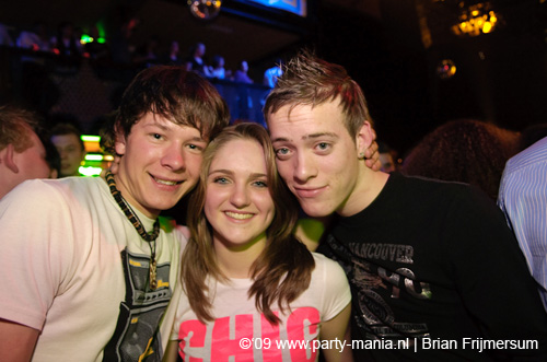 090214_138_los_partymania