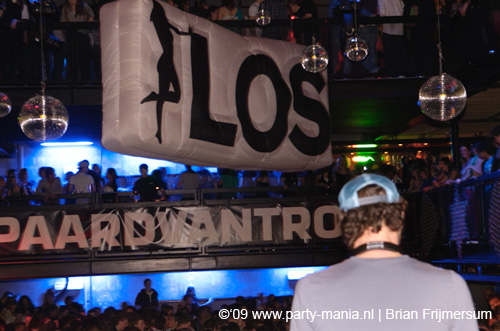 090214_142_los_partymania