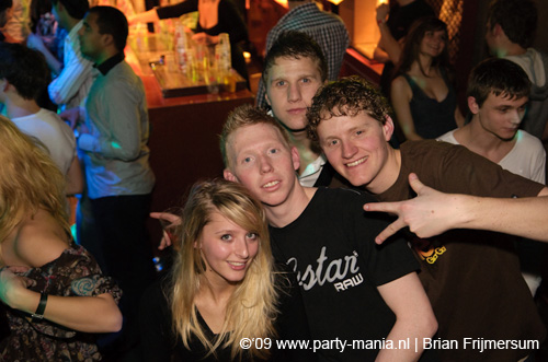 090214_146_los_partymania