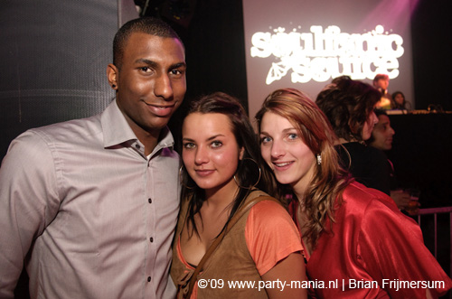 090214_153_los_partymania