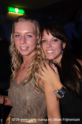 090214_157_los_partymania