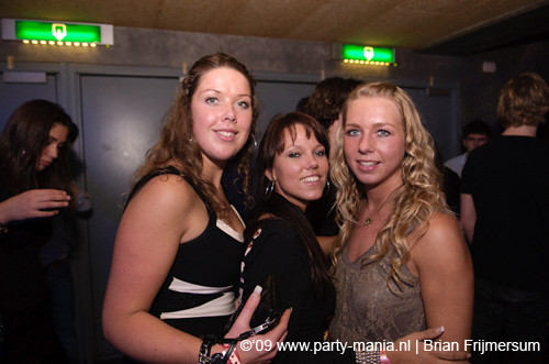 090214_158_los_partymania