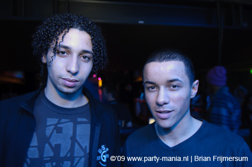 090214_165_los_partymania