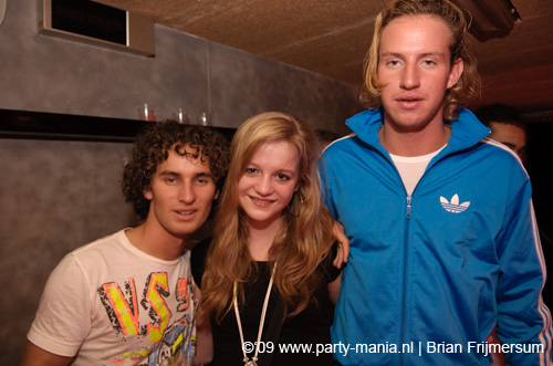 090214_173_los_partymania