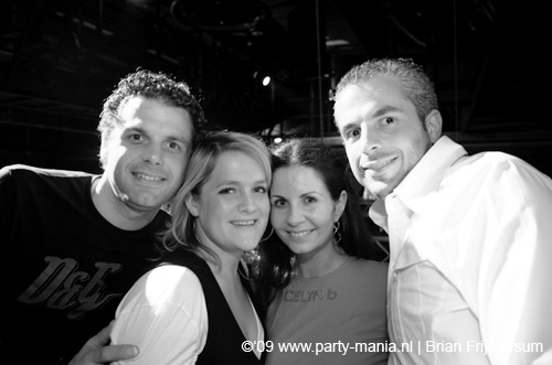 090214_176_los_partymania