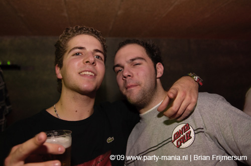 090214_179_los_partymania