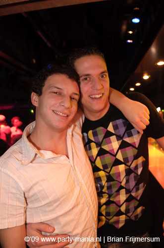 090214_182_los_partymania