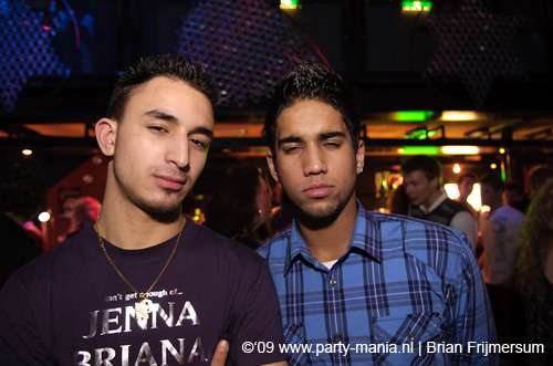 090214_213_los_partymania