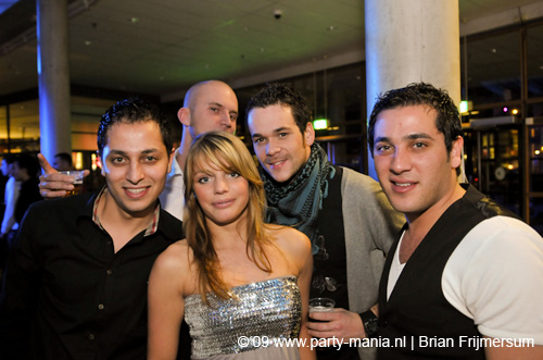 090220_114_connected_partymania