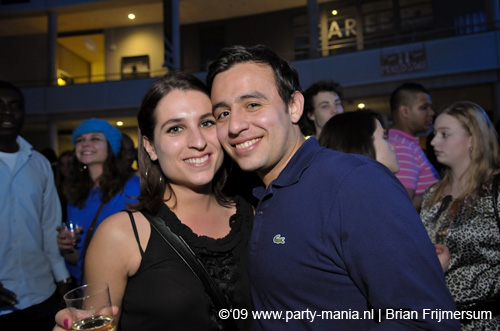 090220_122_connected_partymania