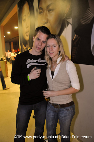 090220_124_connected_partymania