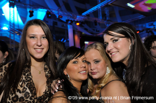 090220_127_connected_partymania