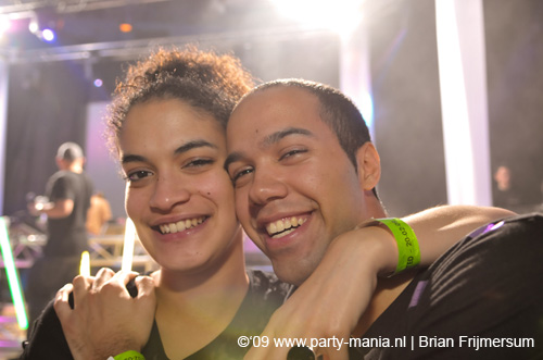 090220_136_connected_partymania