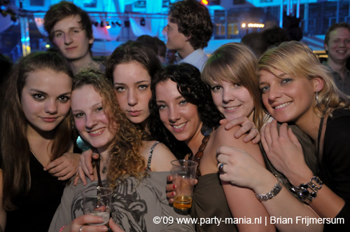 090220_147_connected_partymania