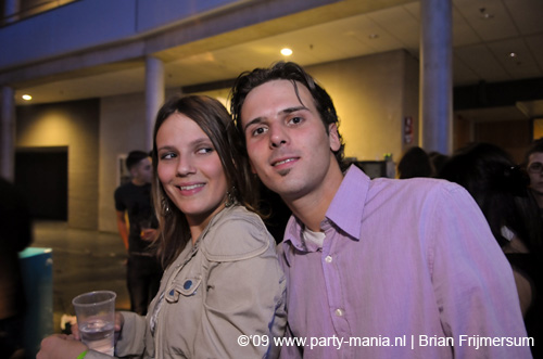 090220_151_connected_partymania