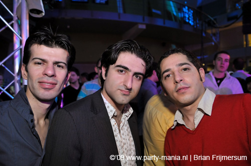 090220_173_connected_partymania