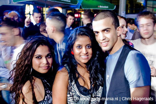 090220_112_connected_partymania