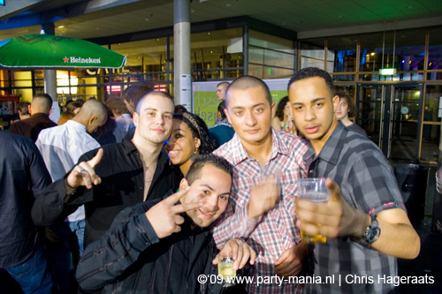 090220_115_connected_partymania