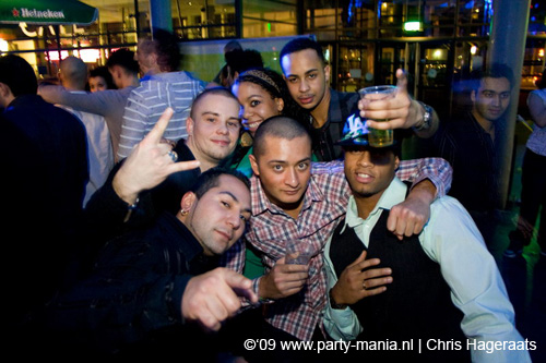 090220_116_connected_partymania