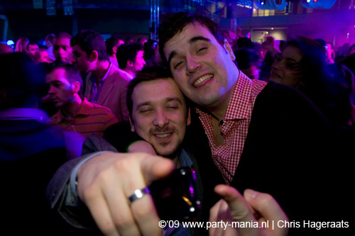 090220_120_connected_partymania