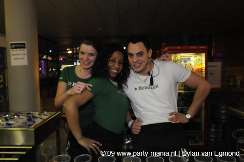 090220_101_connected_partymania