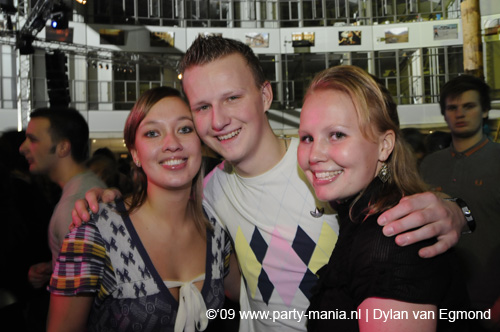 090220_139_connected_partymania