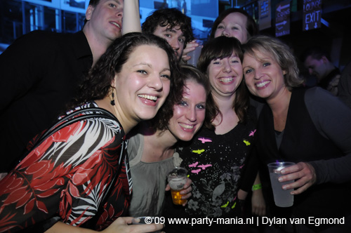 090220_156_connected_partymania