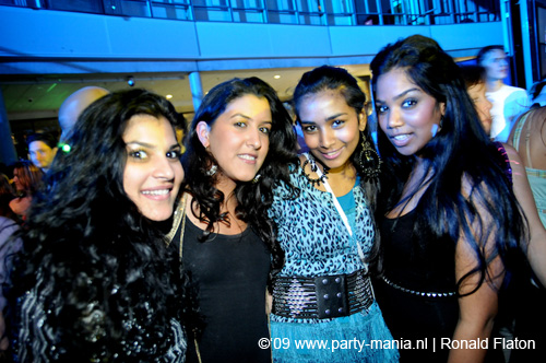 090220_117_connected_partymania