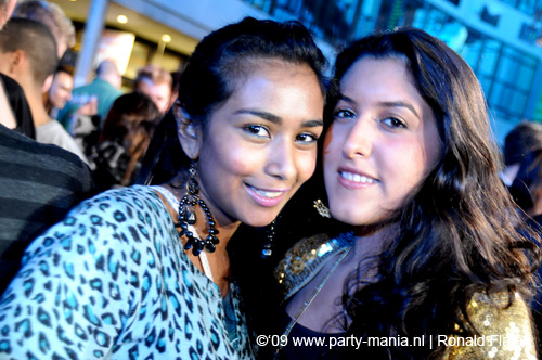 090220_125_connected_partymania