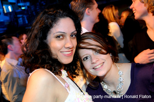 090220_133_connected_partymania