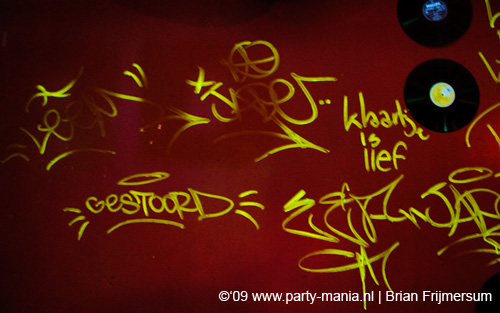 090221_075_gestoord_partymania